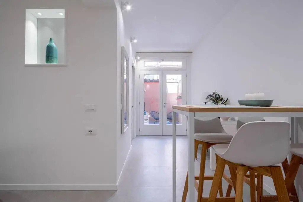 Ormesini Courtyard Apartment