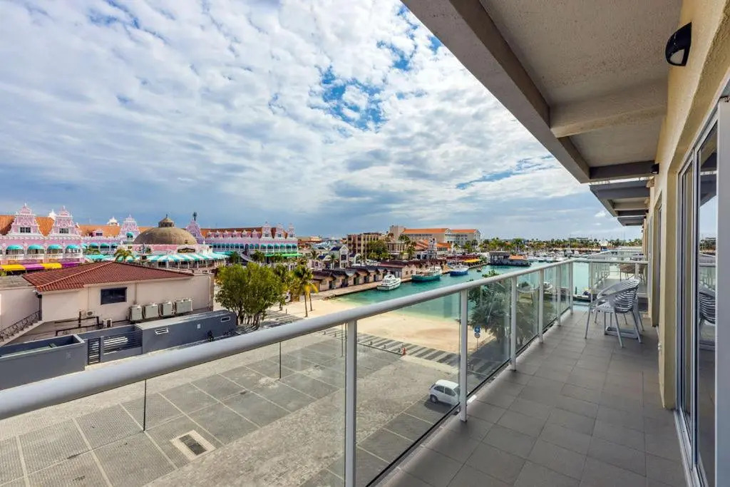 HH-2Bdr422 - Aruba's Harbour Paradise