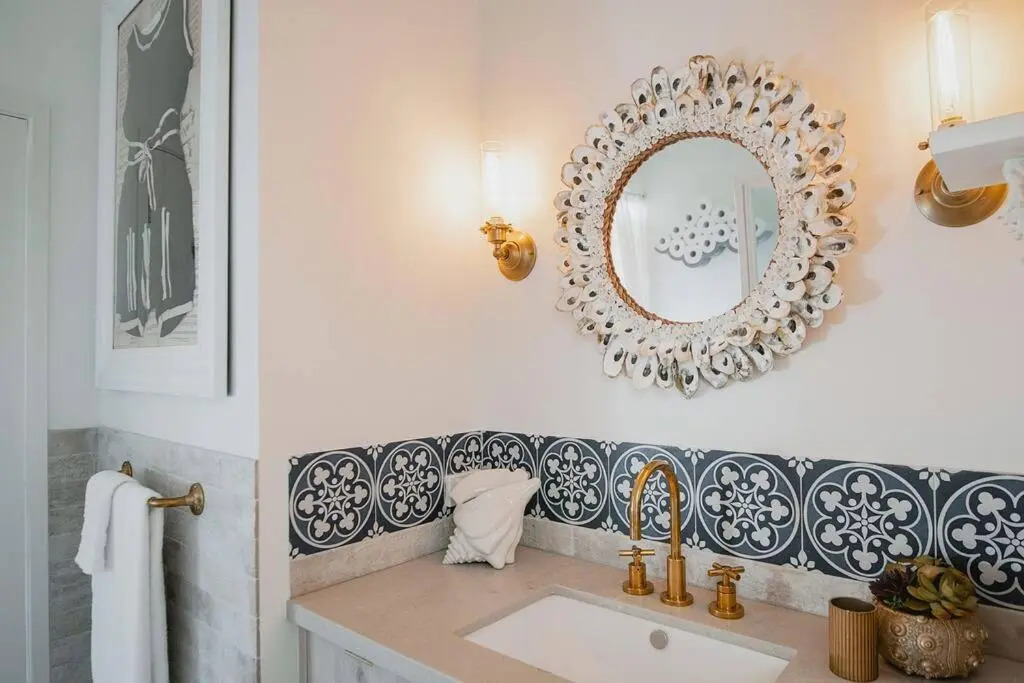Barellen Beach House - Luxe Beach Front, Oceanview