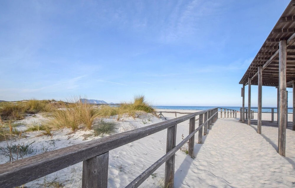 Stunning Home in San Teodoro With Wifi and 2 Bedrooms
