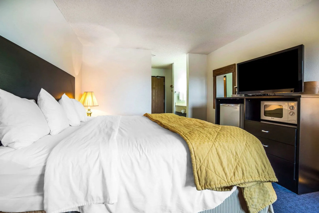 FairBridge Inn & Suites Sunnyside