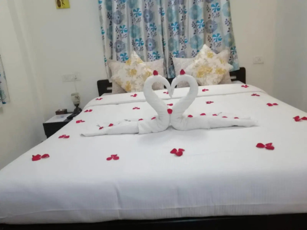 Spectrum Hub beach side Studio Apartment - Candolim - Goa