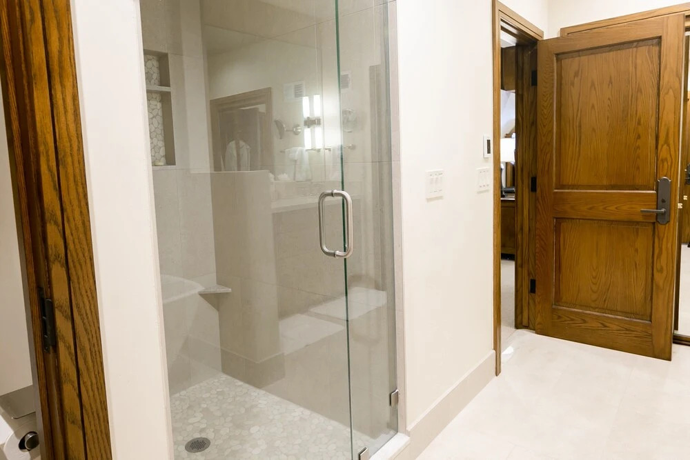 Deluxe King Room with Deck Hotel Room