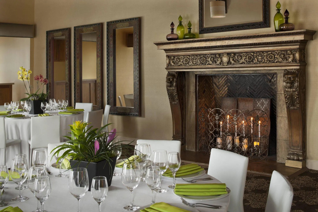 Hotel Adagio, Autograph Collection