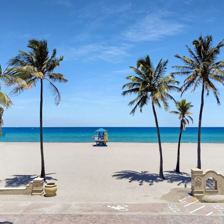 Free Parking: Bay View + Pool | Step To Beach