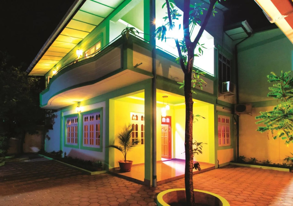 Magoodhoo Inn