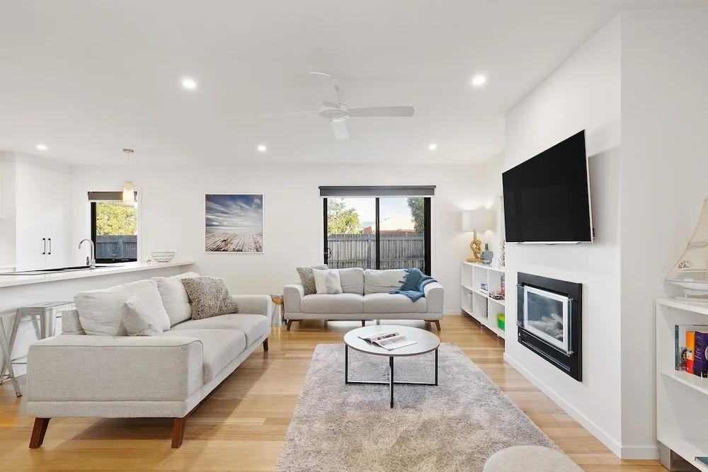 TORQUAY Family Home Close to Beach & Shops