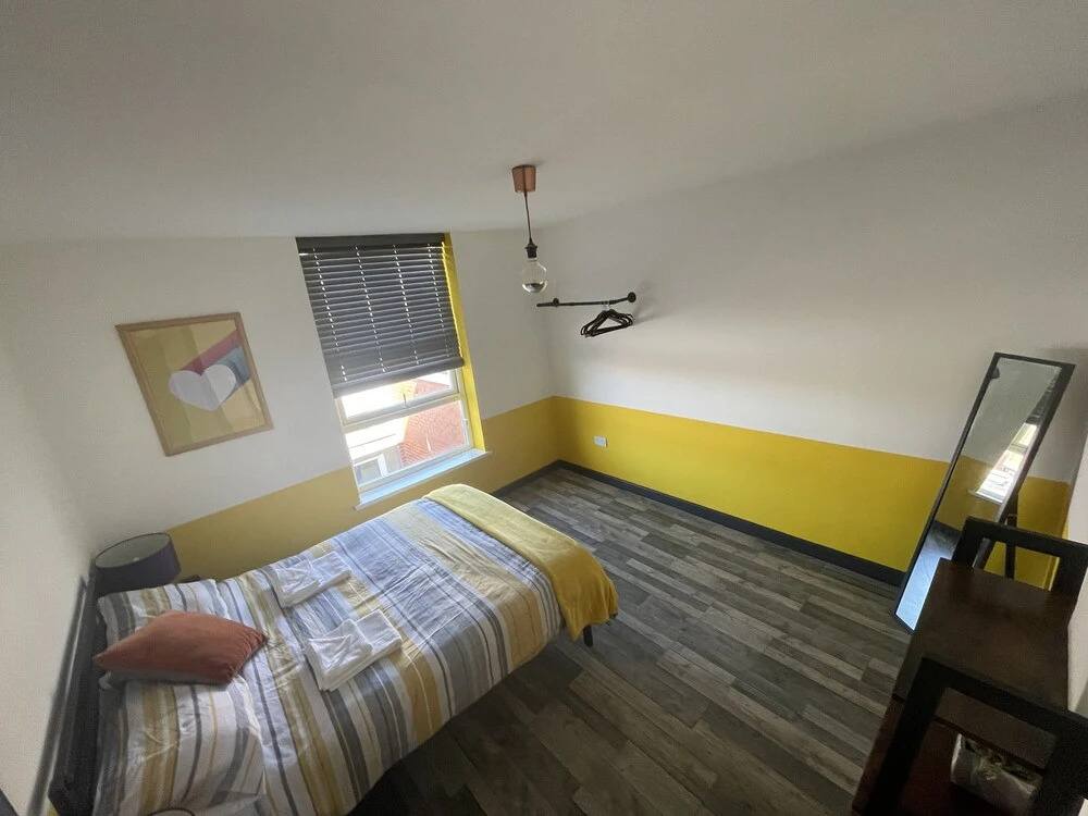 The Willow - Superb Spacious 3 Bed Room Apartment