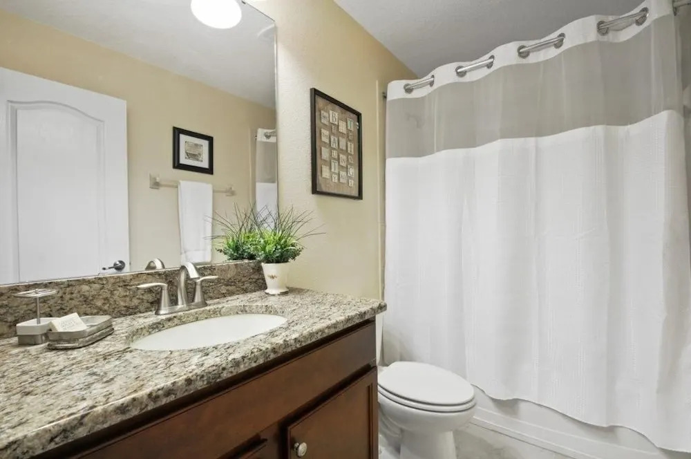 Luxury Movie Theater Room, Pool Spa & Game Room! 8 Bedroom Home