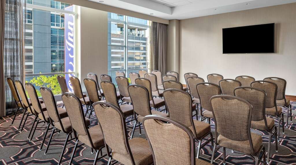 Hampton Inn Chicago McCormick Place