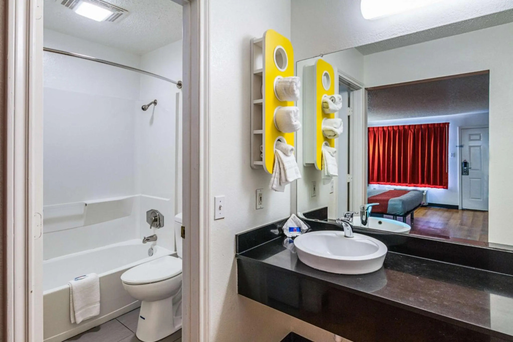 Motel 6-Waxahachie, TX