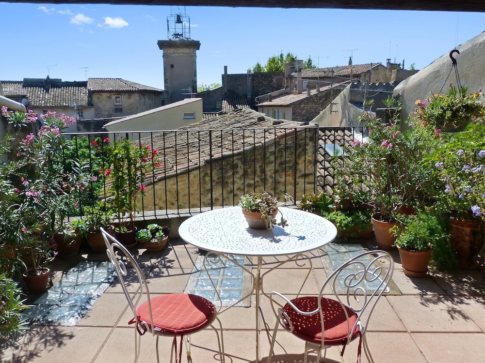 House With 3 Bedrooms in Pelissanne, With Wonderful City View, Furnish