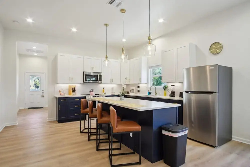 Blissful 5br/3ba Haven Near Riverwalk & Downtown!