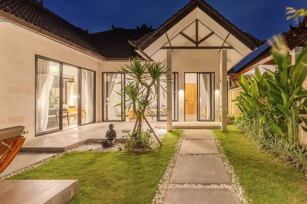 Melasti Villa 2 by Alfred in Bali