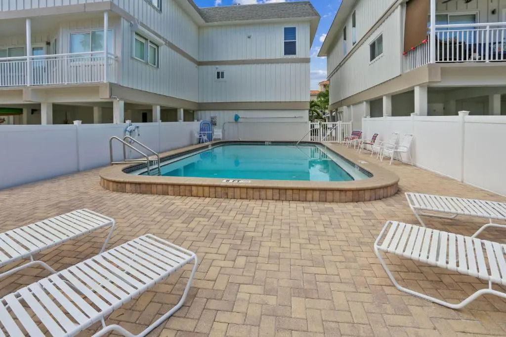 Gulfside Villas 6
