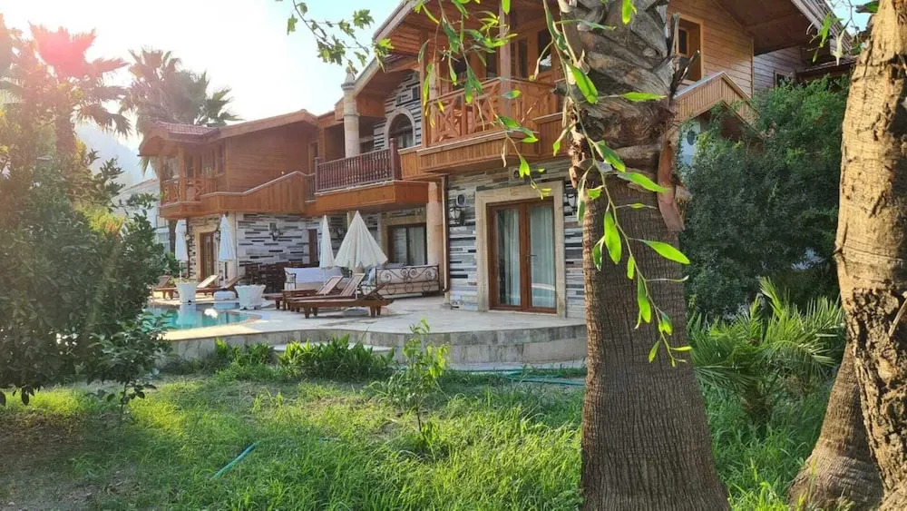 Stunning 10 Bedroom Villa in Dalyan