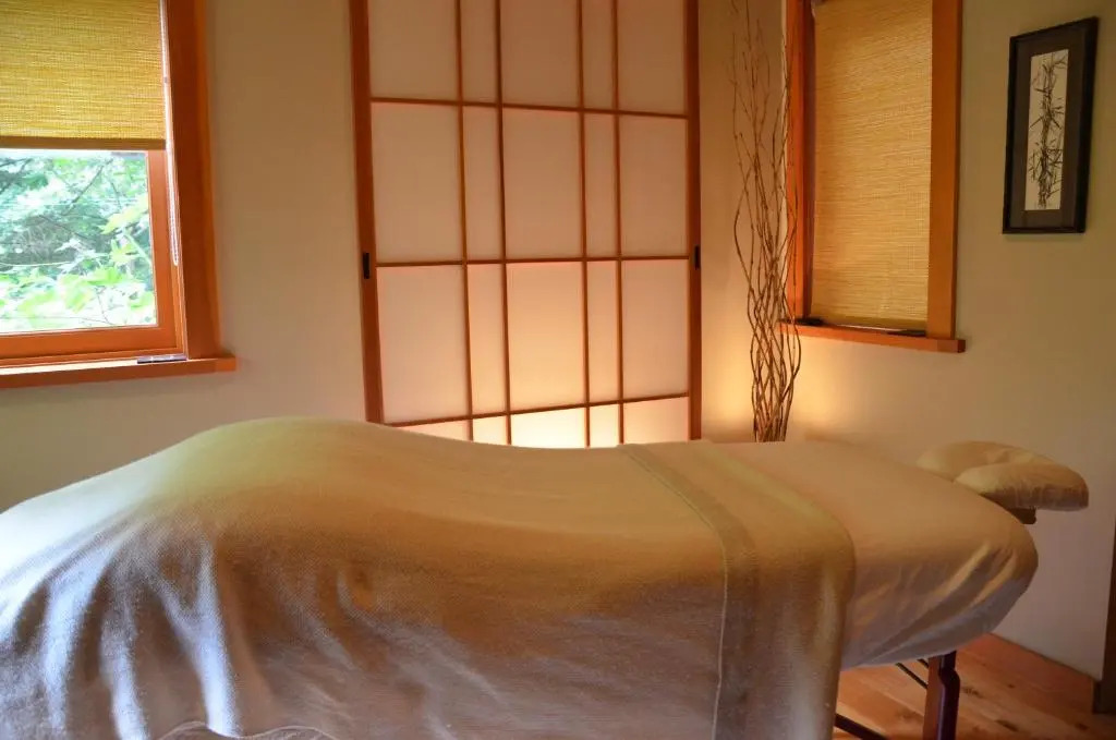 Shades of Jade Inn and Spa
