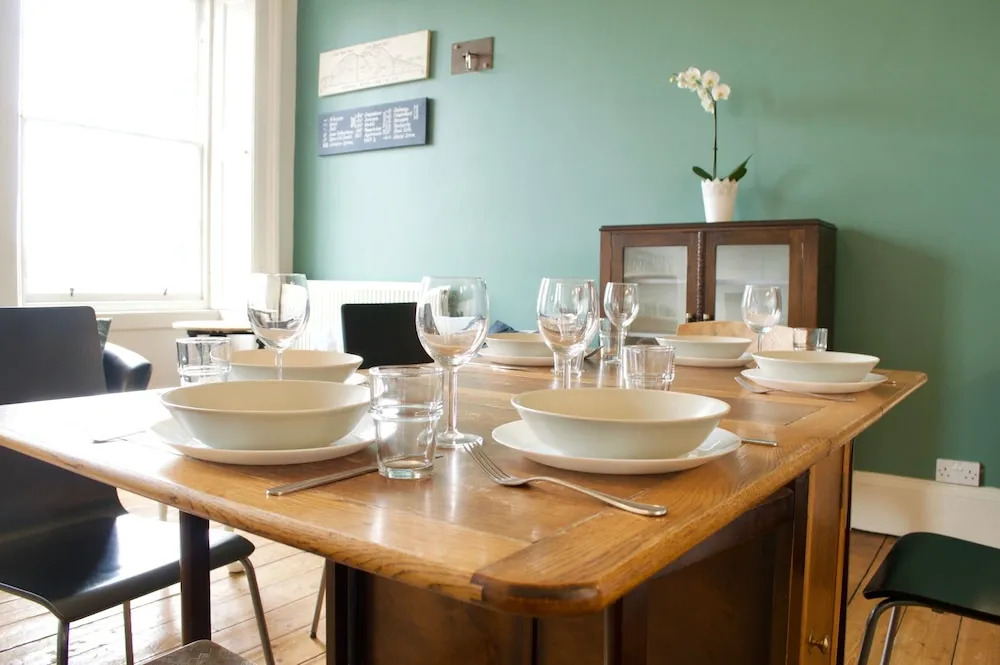 Central 3 Bedroom Flat