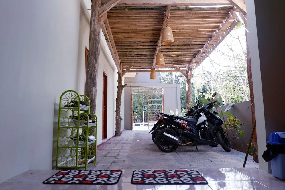 Besopok Hostel
