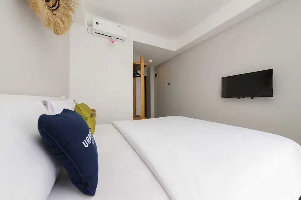 Urbanview Hotel Puri Indah