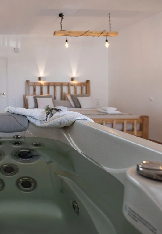 Aqua Naxos Apartments & Suites