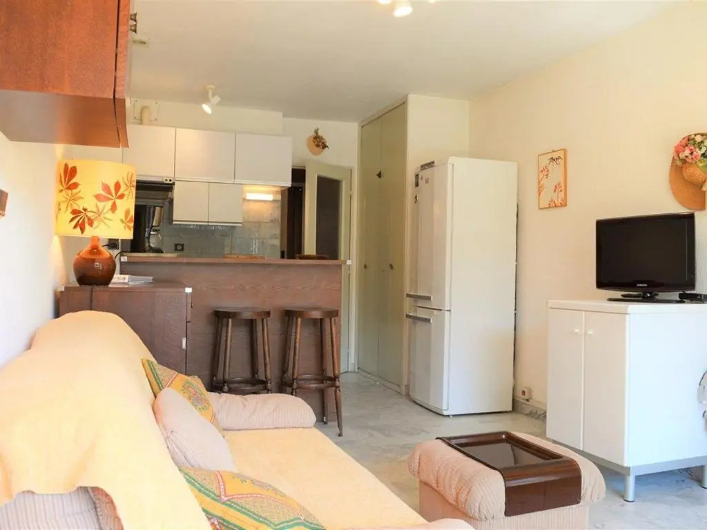 Appartement Bormes-les-Mimosas, 2 pièces, 4 personnes - FR-1-251-40