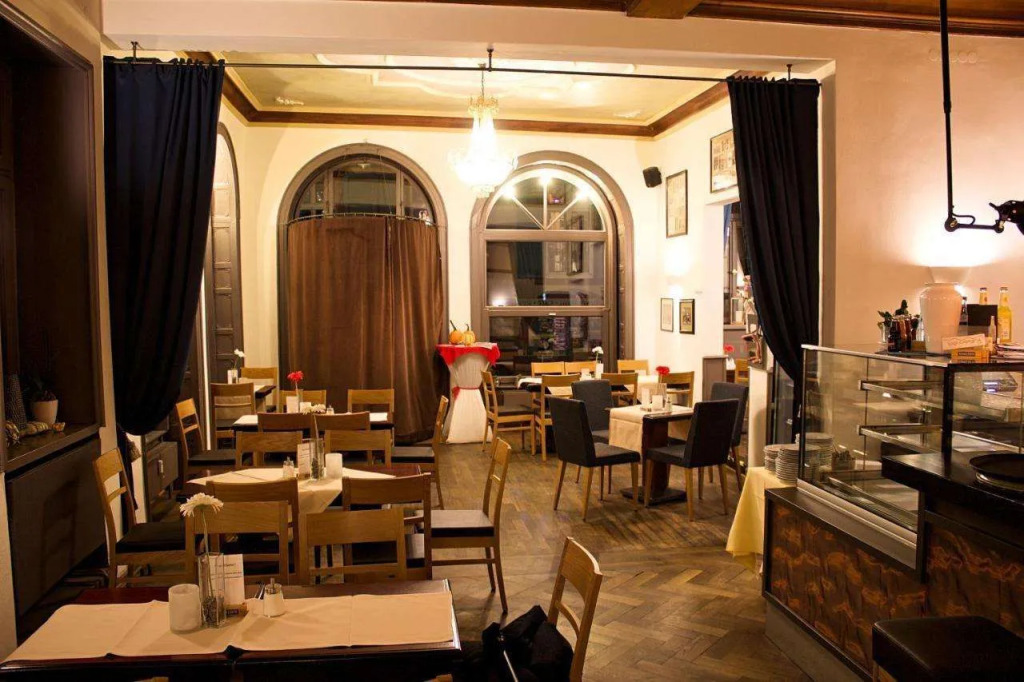 Café & Hotel Knösel