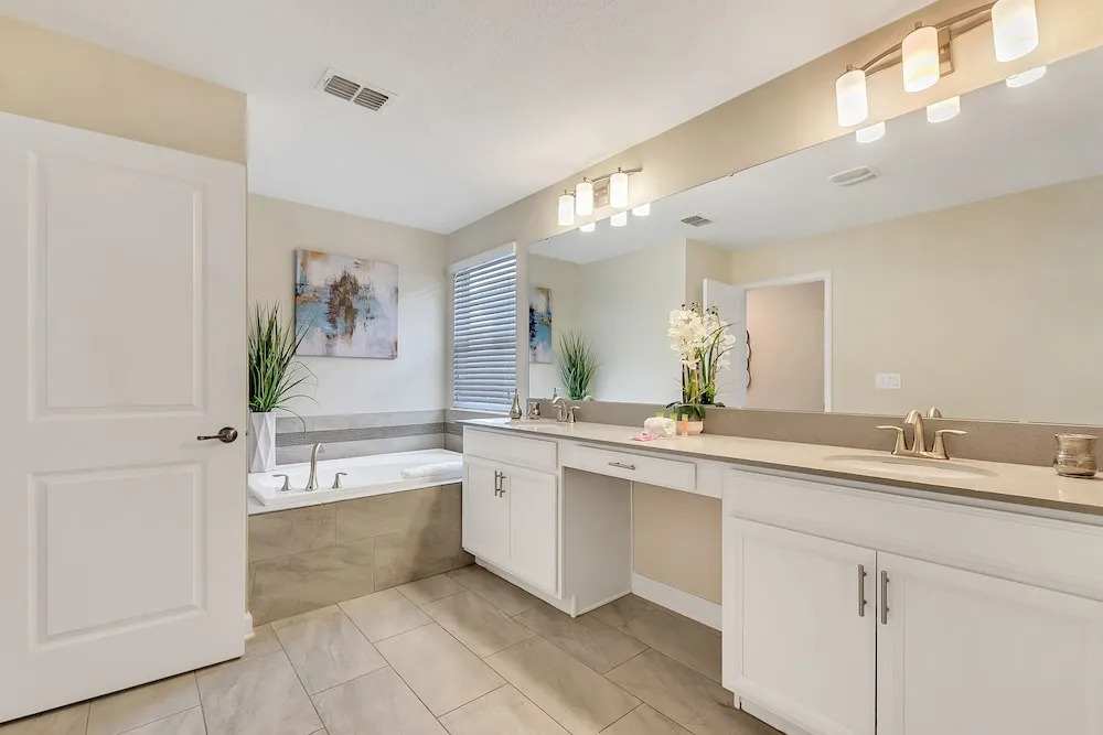 Stylish Home W/private Pool&spa, Near Disney!