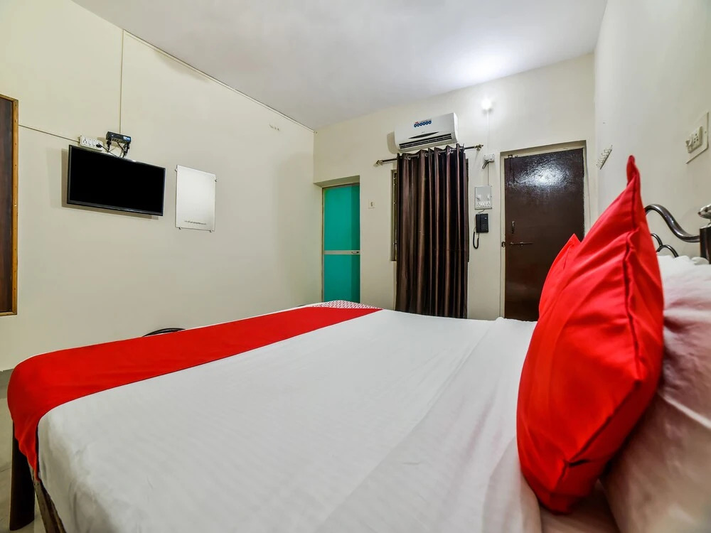 OYO 26605 Bharat Guest House