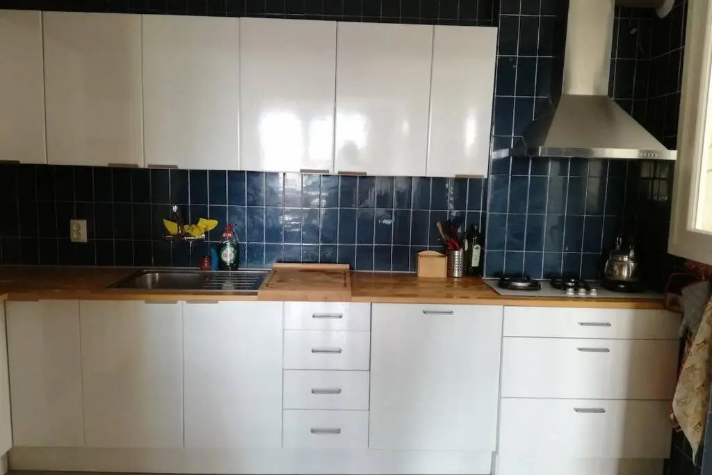 Apartament a Roses. Terrassa i piscina comunitaria