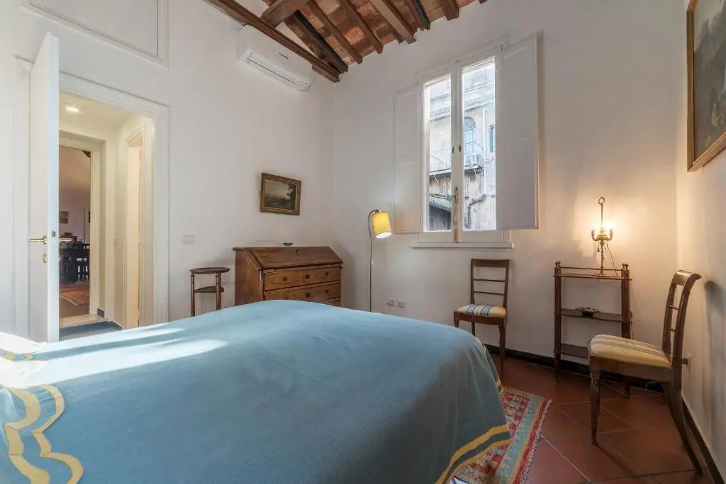 Three bedrooms in world-famous Via Giulia - Wifi, A/C, Washing machine