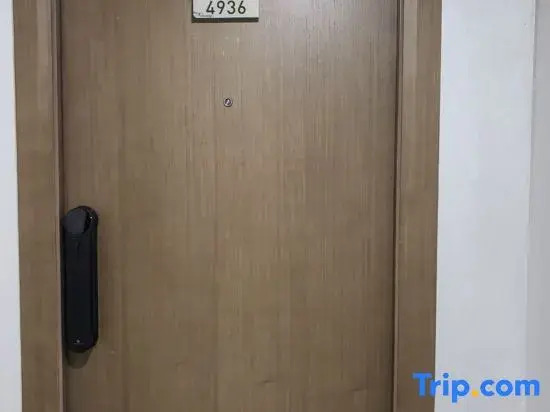 Two To Tu Hotel
