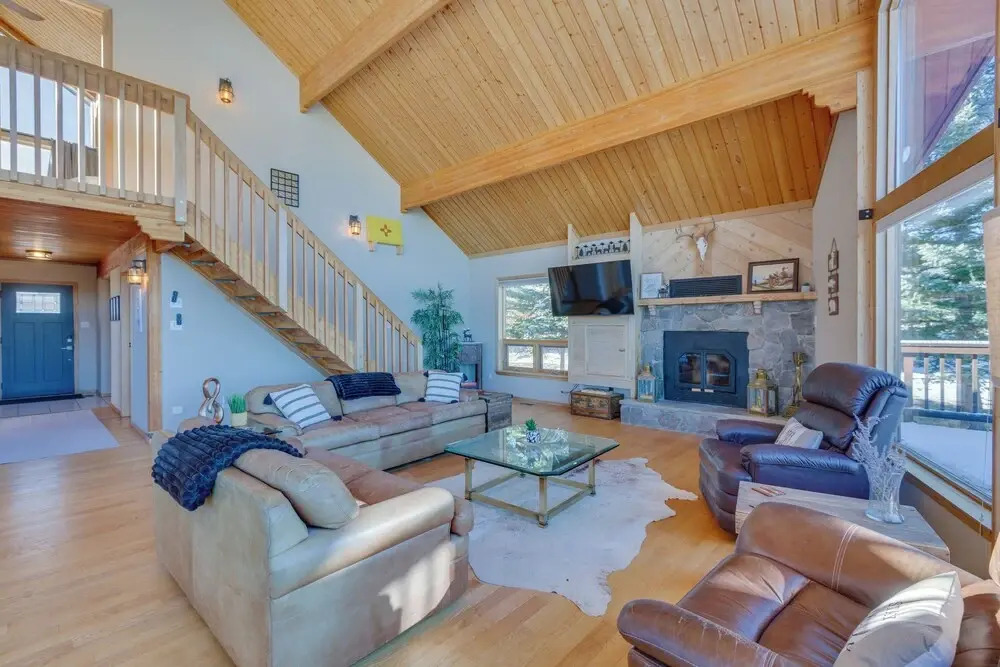 3 Mi to Ski Resort: Spacious Angel Fire Retreat