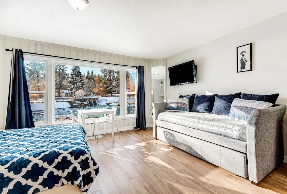 Bend Riverside Rentals