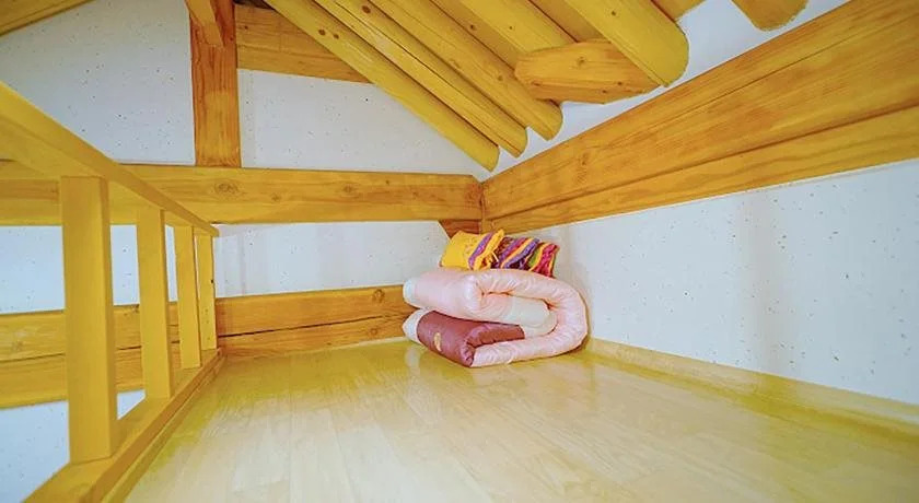 Lee Ga Hanok
