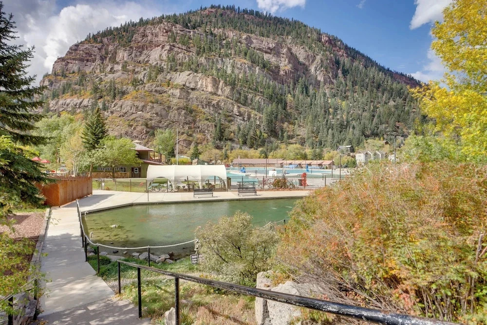 On Main St: 2 Mtn-view Units w/ Yard in Ouray