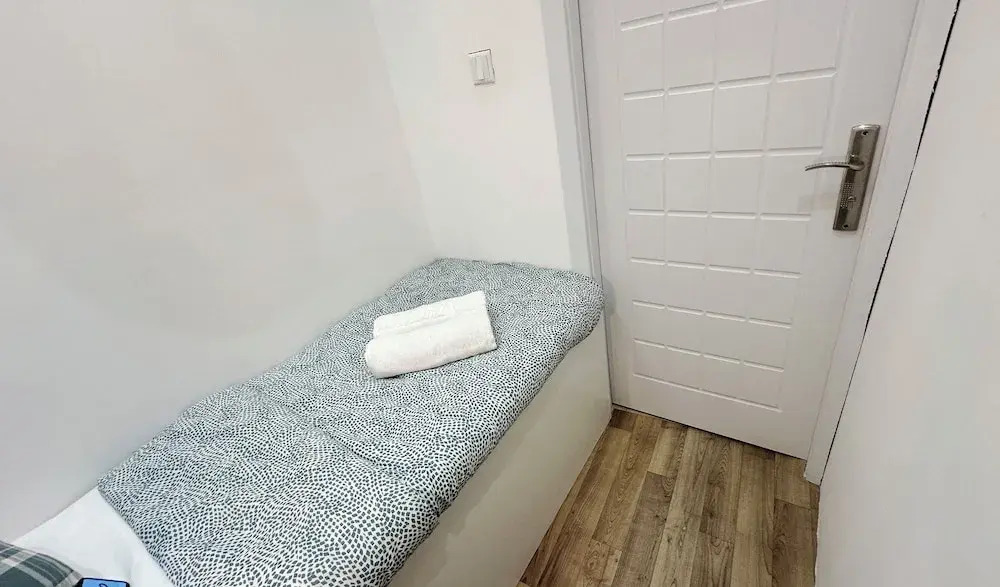Rest Partition Room in Tecom Near Metro