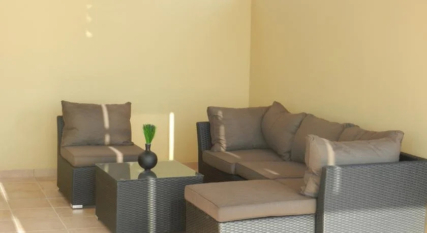 Dora Apartments
