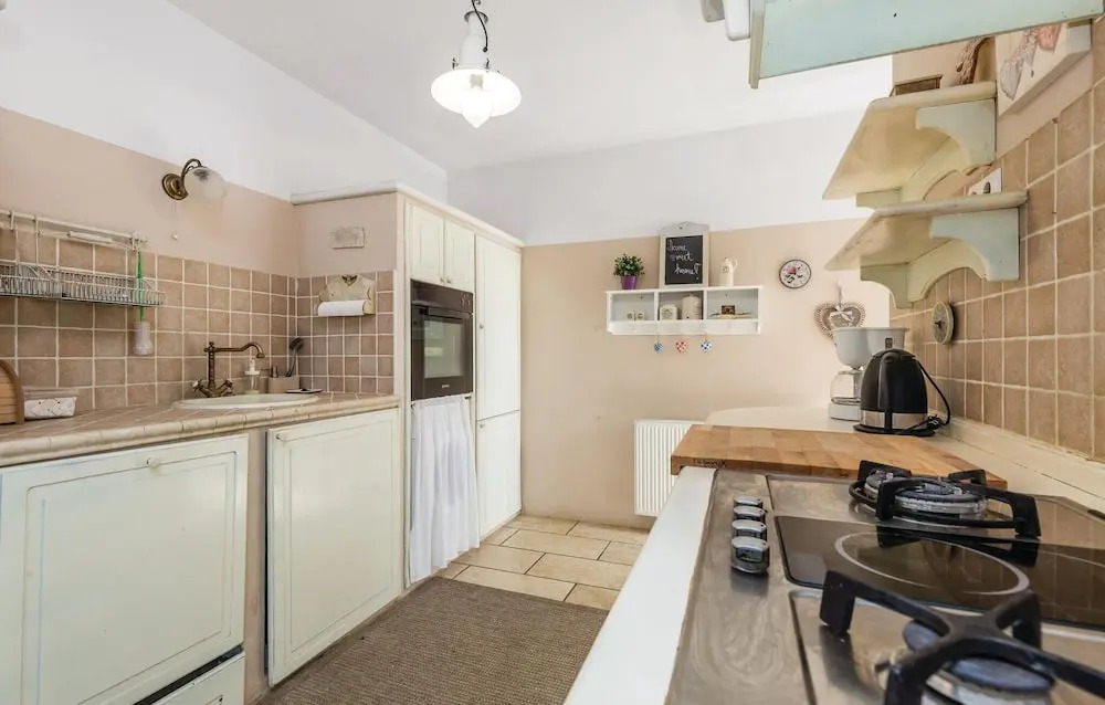 Amazing Home in Rab With Wifi and 3 Bedrooms