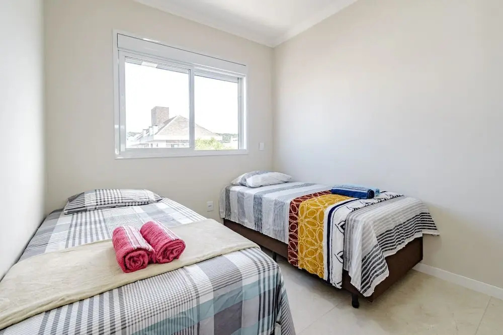 Apartamento c Churrasqueira e 2 Vagas nos Ingleses