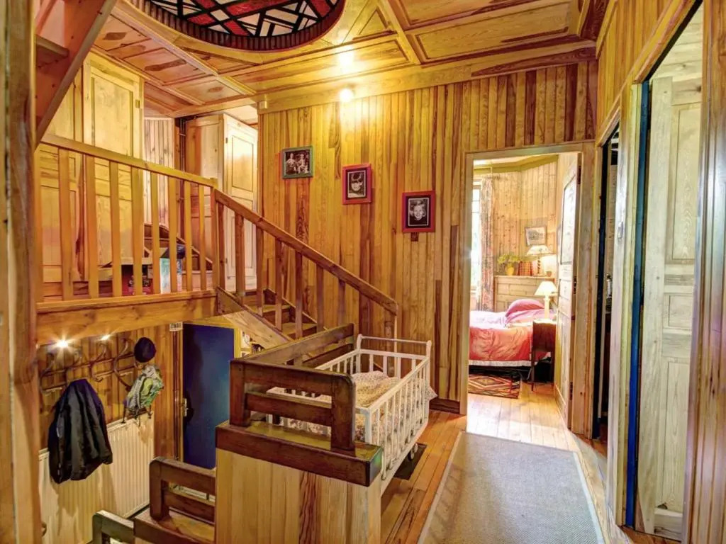 Chalet familial spacieux avec sauna au cœur du Bessat - FR-1-496-24