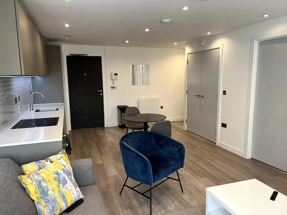 One Bedroom Luxury Flat in City Center