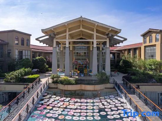 Golden Shining Gulf Hot Spring Resort Hotel