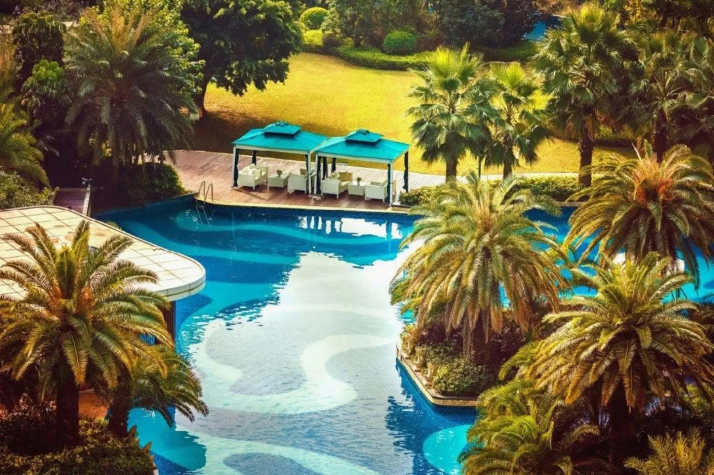 the Royal Bay Z Hotel