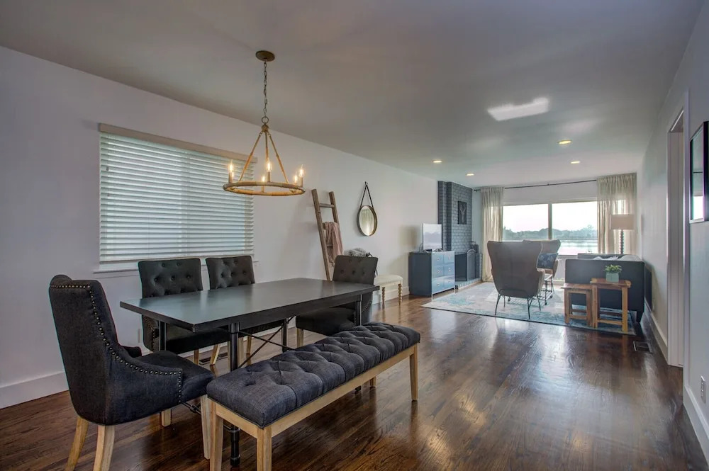 Bird Paradise: Serene Bayview Home in East Alameda 2 Bedrooms 2 Bathro