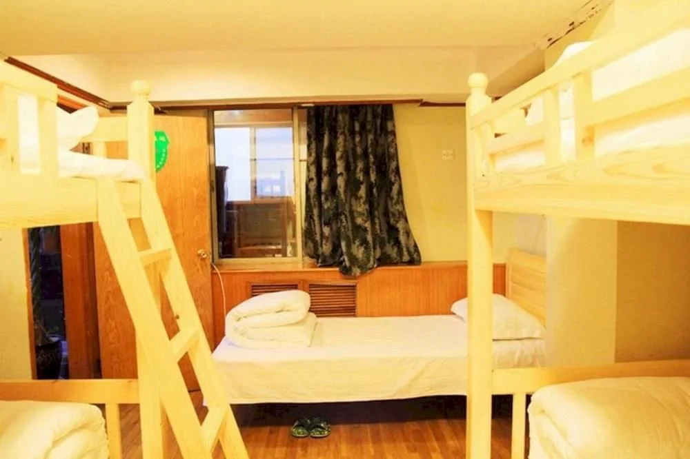Bing Gege Youth Hostel