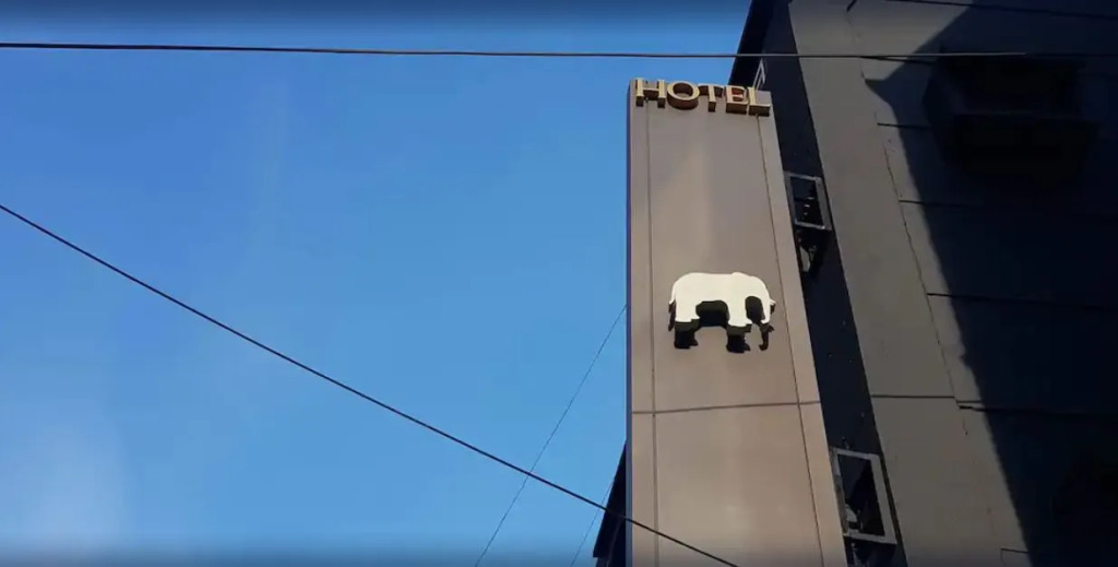 Hotel Elephant