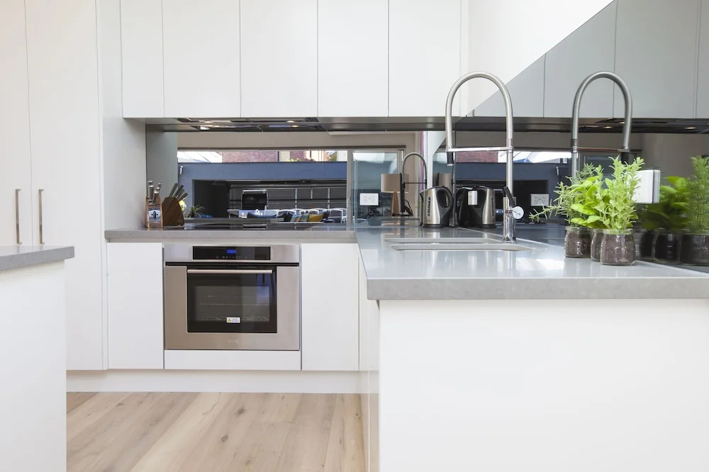 Boutique Stays - Contempo