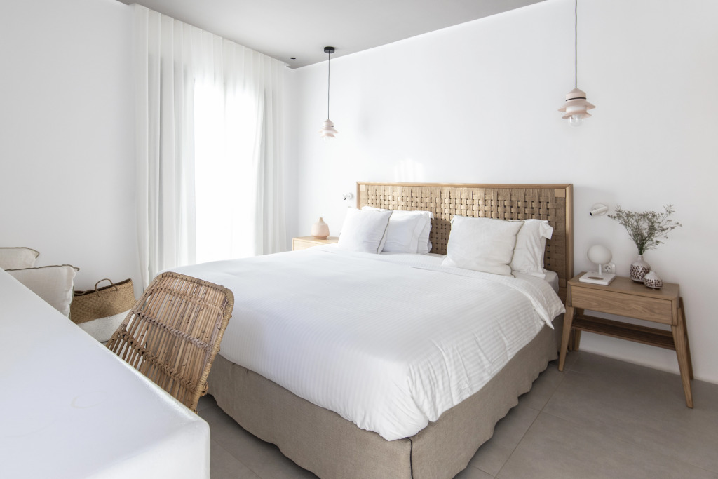 Adorno Beach Hotel and Suites