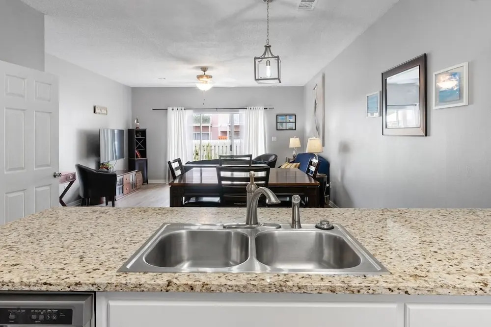 Coral Crab 2 Bedroom Townhouse by RedAwning